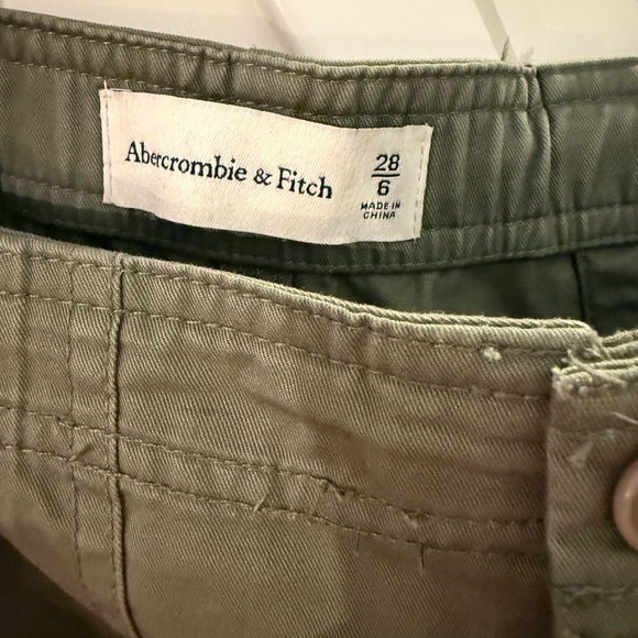 Abercrombie Olive Green Relaxed Cargo Pants - Picture 4 of 4